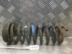 Пружина передняя