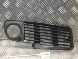 Рамка фары противотуманной правой