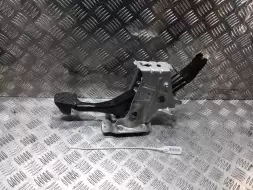 Педаль тормоза