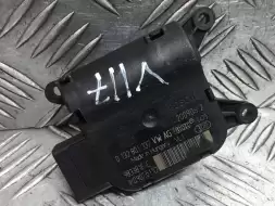 Моторчик заслонки печки