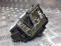 Замок двери задней левой