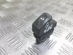 Кнопка стеклоподъемника переднего правого