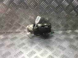 Замок двери передней левой