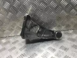 Кронштейн двигателя