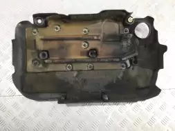 Декоративная крышка двигателя