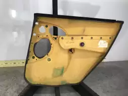 Обшивка двери задней левой (дверная карта)