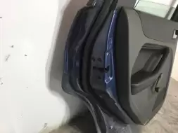 Дверь задняя левая