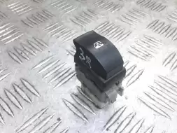 Кнопка стеклоподъемника заднего правого