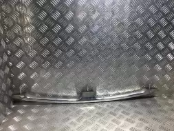 Молдинг крышки багажника