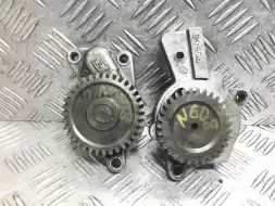 Насос масляный