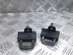 Замок капота