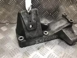 Кронштейн двигателя