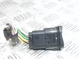 Кнопка стеклоподъемника