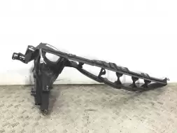 Кронштейн крепления крыла переднего левого