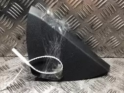 Обшивка двери передней левой (дверная карта)