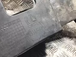 Крепление блока предохранителей