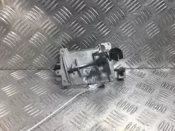 Кронштейн блока управления двигателем