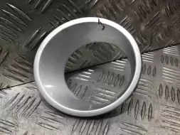 Рамка фары противотуманной правой