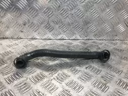 Патрубок вентиляции картера