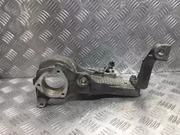 Кронштейн полуоси