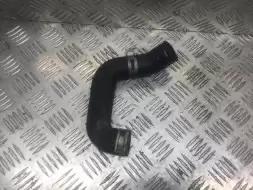 Патрубок вентиляции картера