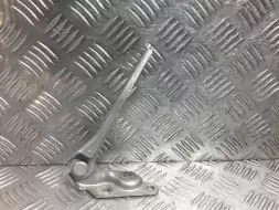 Петля капота левая