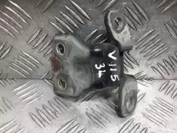 Петля двери задней левой