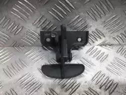 Крюк капота