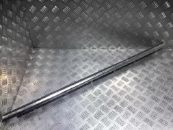 Молдинг стекла двери задней правой наружный