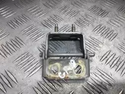 Петля крышки багажника