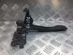 Крюк капота