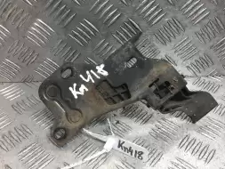 Крюк капота