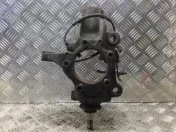 Кулак поворотный правый