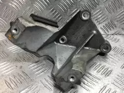 Кронштейн топливного фильтра