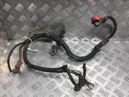 Плюсовой провод аккумулятора