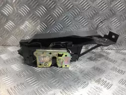 Замок двери передней правой