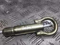 Крюк буксировочный