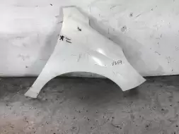 Крыло переднее правое