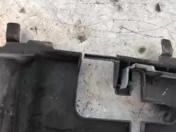 Накладка замка капота