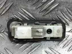 Кнопка открытия багажника