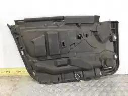 Обшивка двери передней правой (дверная карта)