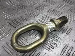 Крюк буксировочный