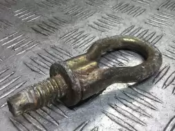 Крюк буксировочный