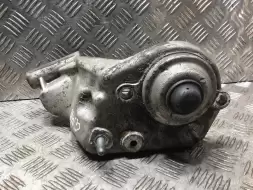 Опора амортизатора верхняя (чашка)