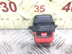 Кнопка поднятия крыши