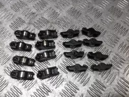 Коромысло клапана (рокер)