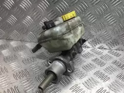 Цилиндр тормозной главный