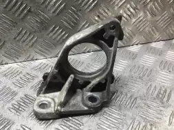 Кронштейн полуоси