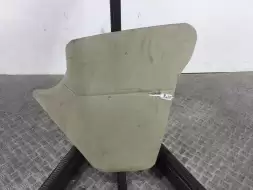 Обшивка двери передней правой (дверная карта)