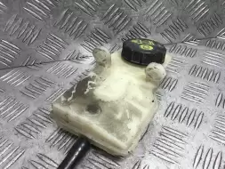 Бачок тормозной жидкости